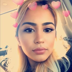 Meet your Posher, Vivian